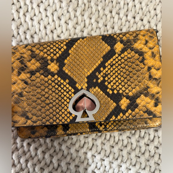 Kate Spade crossbody with chain strap - Picture 7 of 11